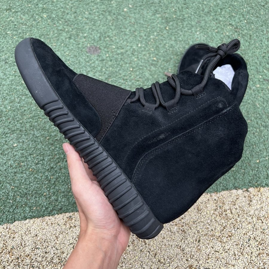 adidas Yeezy Boost 750 Triple Black