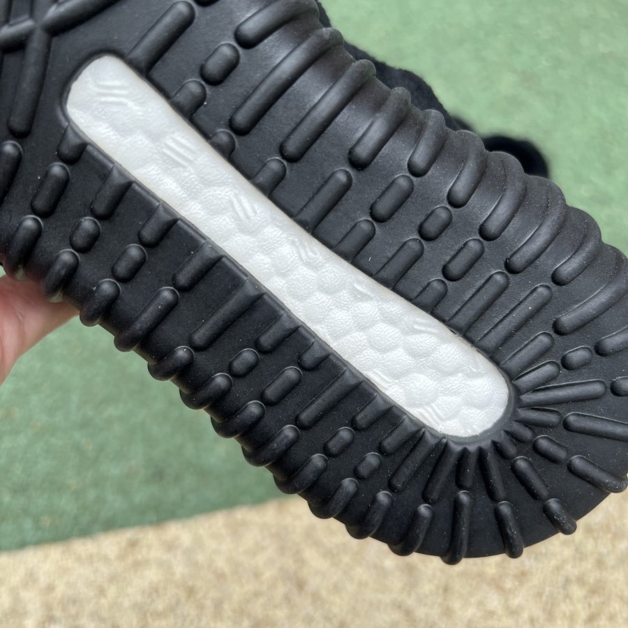 adidas Yeezy Boost 750 Triple Black
