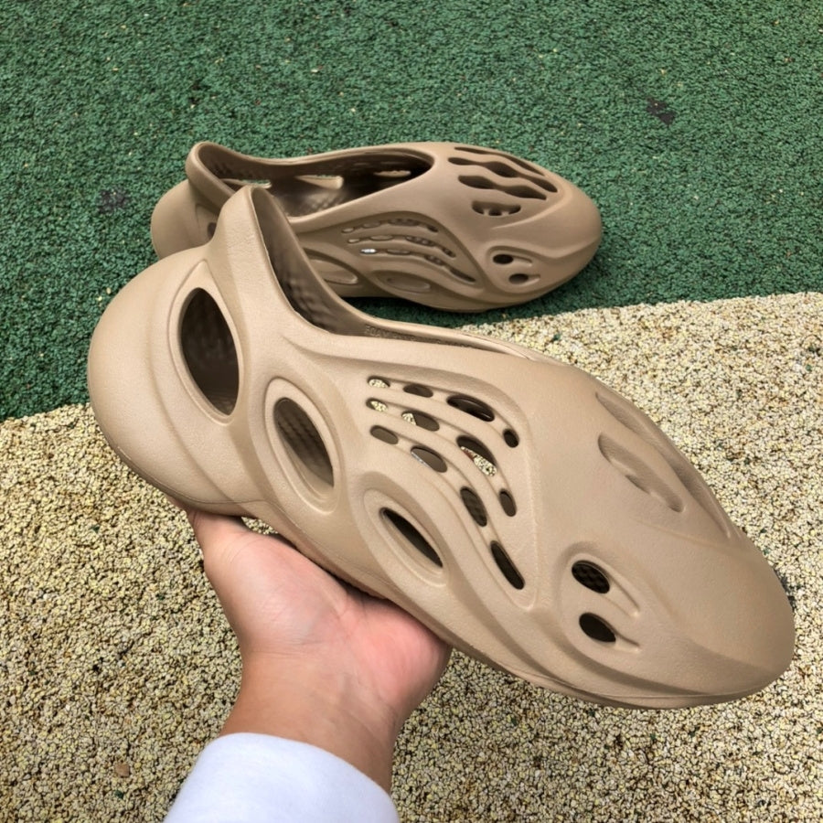 adidas Yeezy Foam RNNR Mist