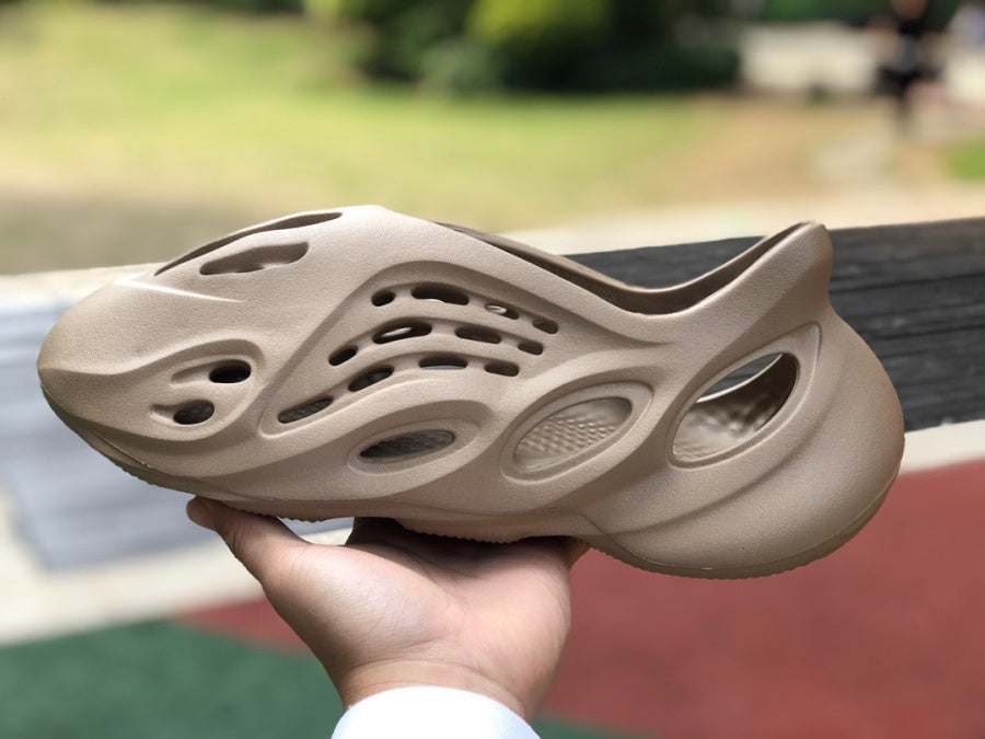 adidas Yeezy Foam RNNR Mist