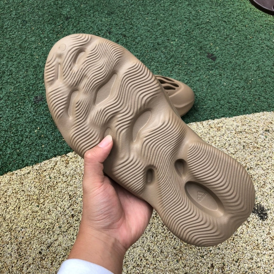 adidas Yeezy Foam RNNR Mist
