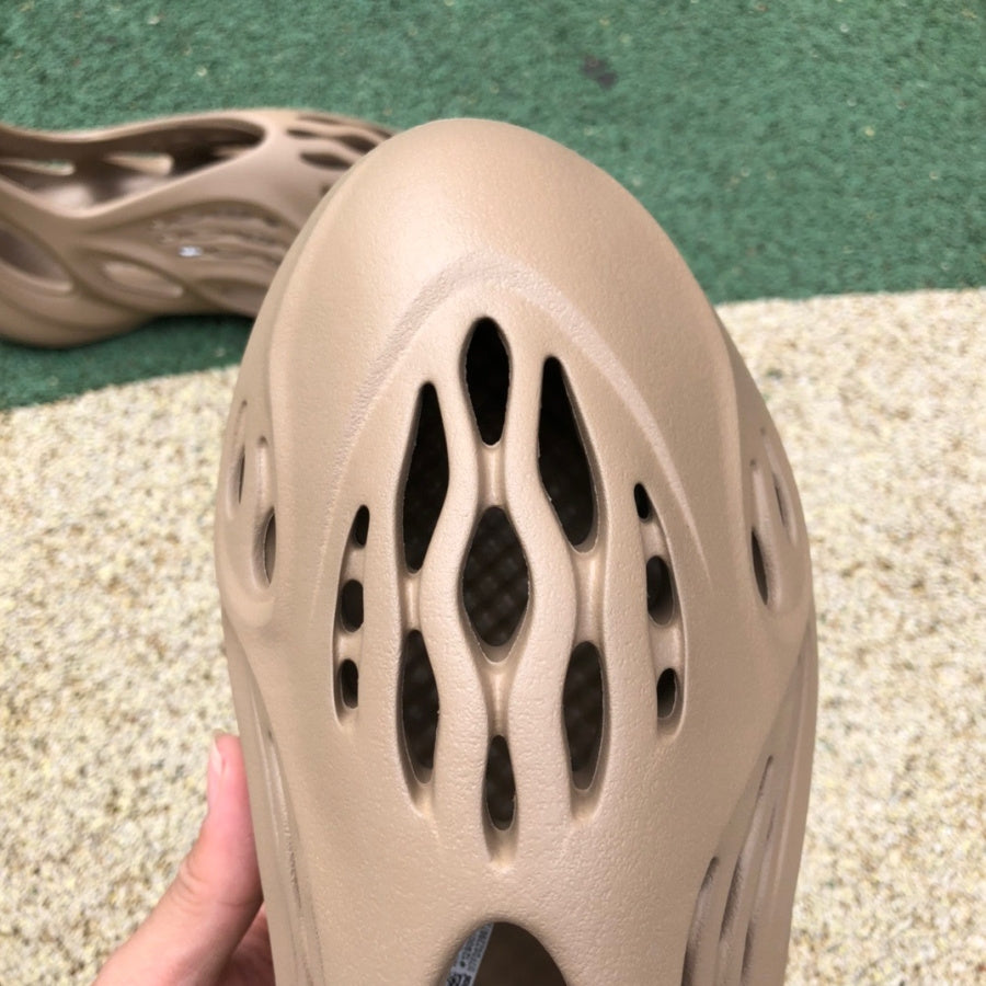 adidas Yeezy Foam RNNR Mist